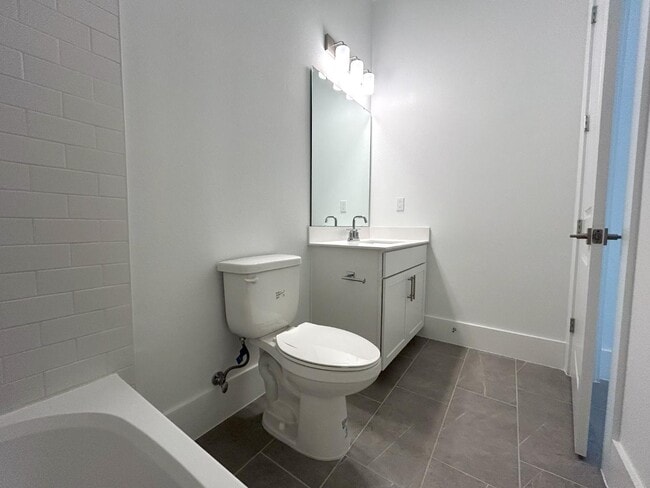 Building Photo - 12615 Clear Sapphire Dr