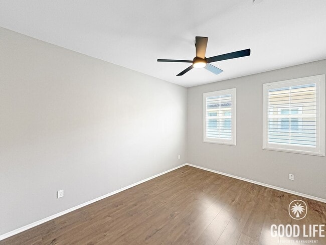 Building Photo - Beautiful 2BD/2.5 BA W/ A/C, Private Balcony, and Detached Garage in Kearny Mesa!