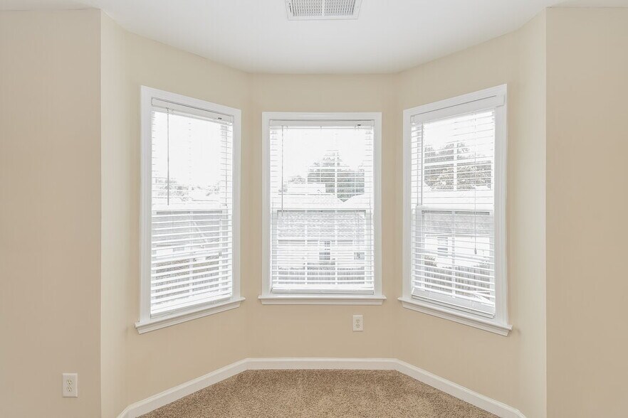 Building Photo - 254 Highland Falls Dr