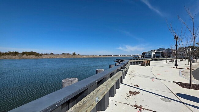 Building Photo - 34 N Montgomery Ave