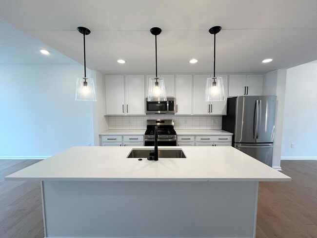 Building Photo - 2774 Bristol Rdg Dr