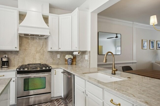 Building Photo - 346 Ardmore Ct NW