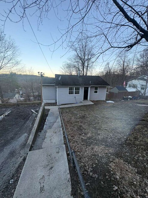 Building Photo - 4 Sunrise Trail