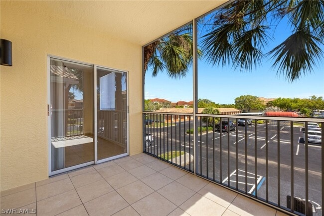 Building Photo - 6401 Aragon Way