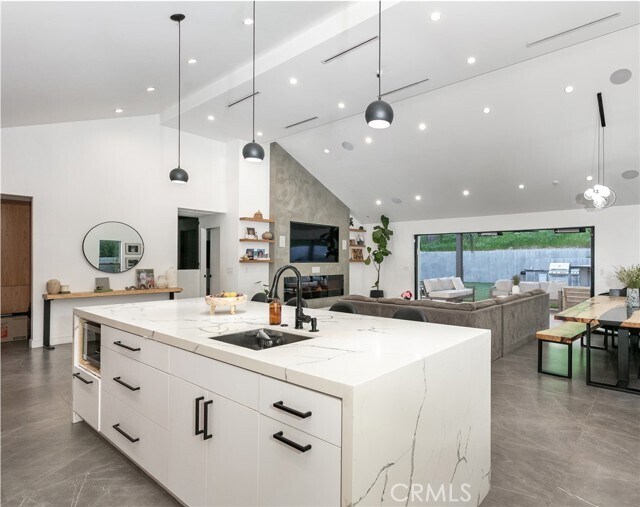 Building Photo - 7127 Forest Hills Rd