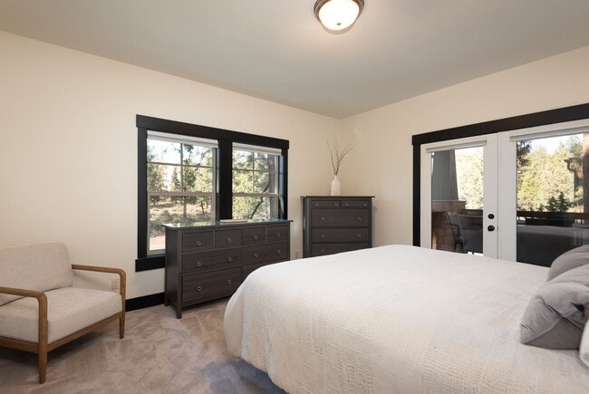 Building Photo - Furnished Northwest Crossing Craftsman in Quiet Cul-de-Sac