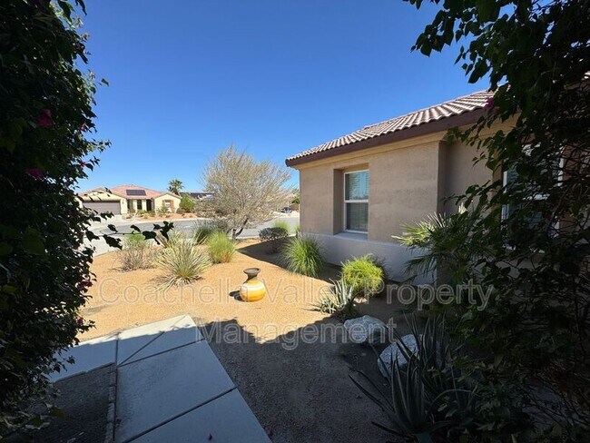 Building Photo - 74049 Kingston Ct W