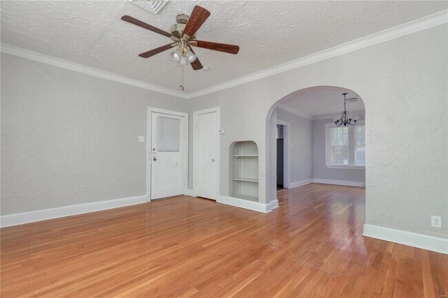 Building Photo - 7234 Amherst Ave