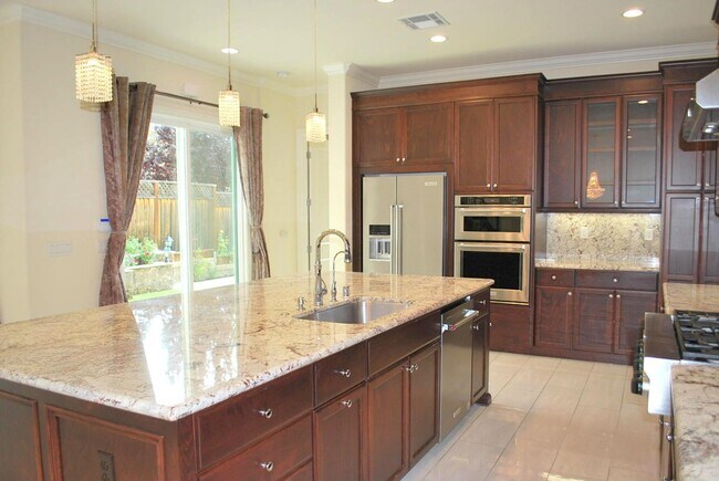 Building Photo - 3502 Cinnamon Ridge Rd