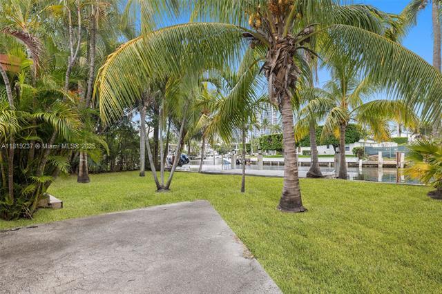 Building Photo - 564 Golden Beach Dr