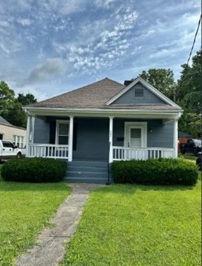 Primary Photo - 263 E Loudon Ave