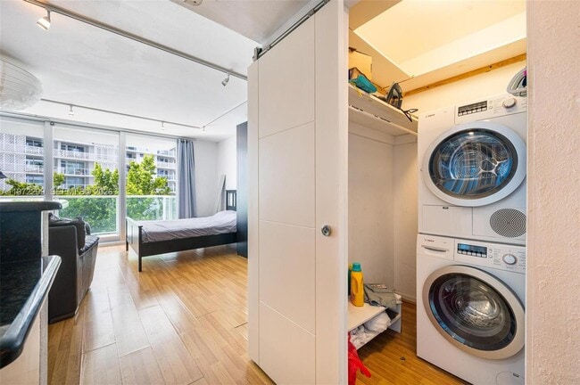 Building Photo - 1000 West Ave