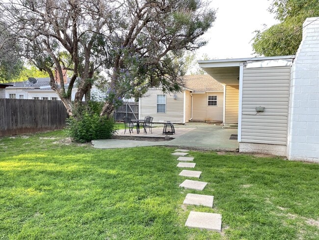 Building Photo - Pre Leasing for Fall 2026! 3/2 in Tech Terrace!