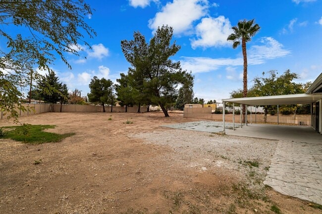 Building Photo - Recently Renovated Home