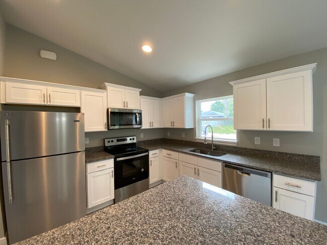 Building Photo - 2 Juniper Way Ln