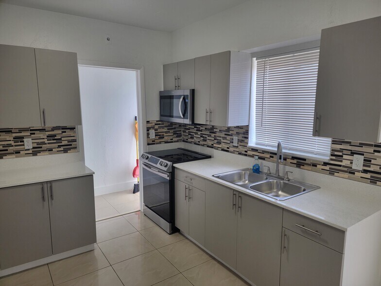 Building Photo - 510 NW 113th St