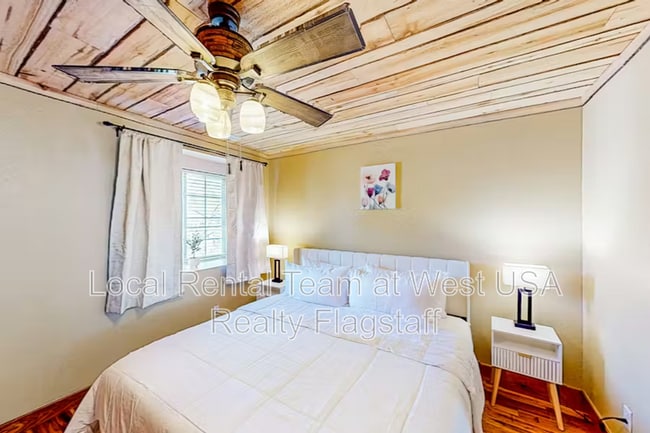 Building Photo - 1105 W Overland Pass Dr