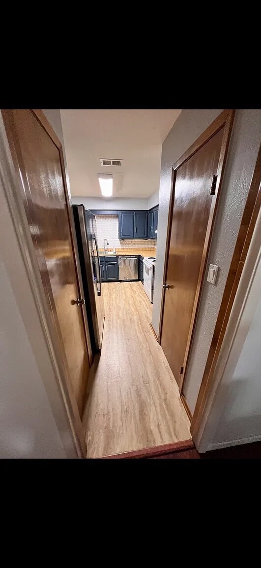 Building Photo - 356 Park Brook Dr