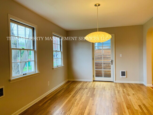 Building Photo - Beautiful 3BR/2BA Home in NE Portland | 1,600 Sq Ft | Private Fenced Yard | W/D Included