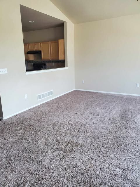 Building Photo - 706 Finch Dr