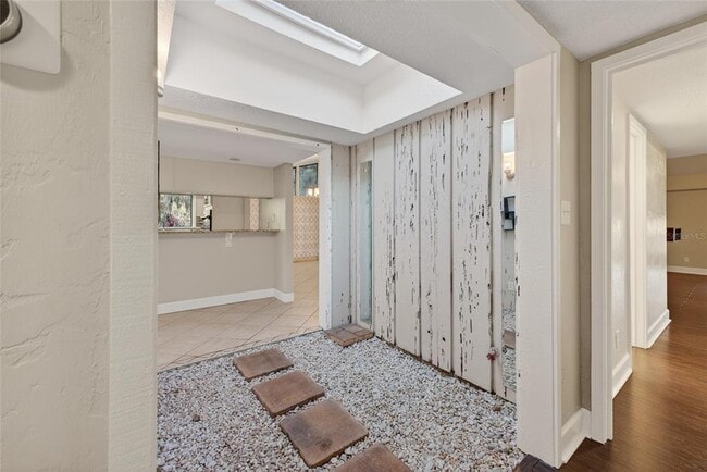 Building Photo - 46 Nottingham Way