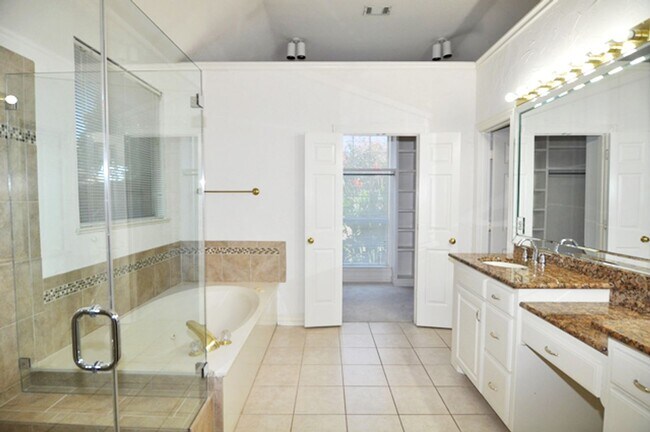 Building Photo - 6504 Beddo Ct