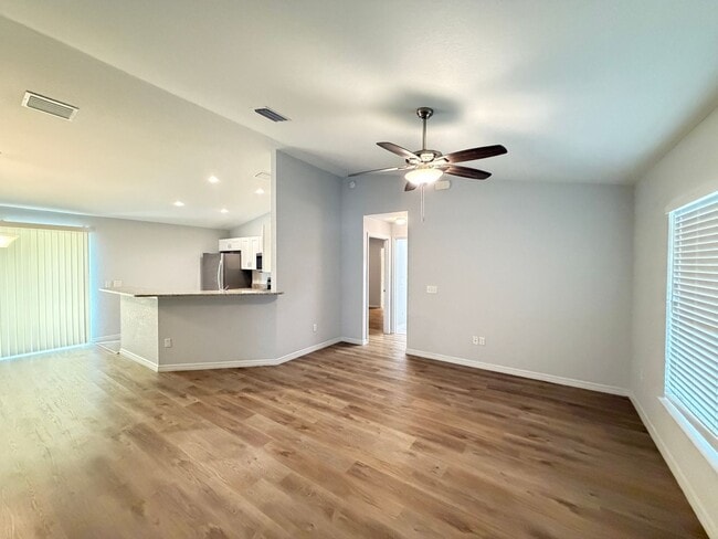 Building Photo - Beautiful 3 Bedroom, 2 Bathroom Home in Summerfield!