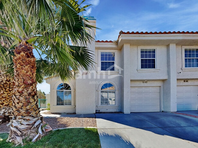 Building Photo - 8005 Sandmark Dr