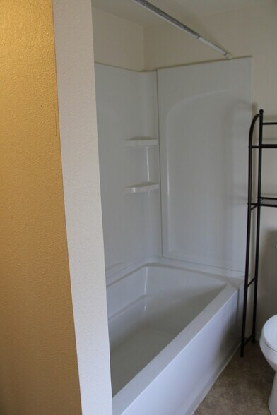 Building Photo - 220 Methow St