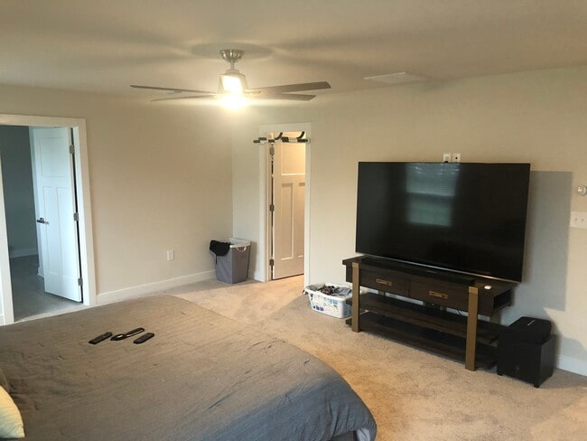 Building Photo - 2198 Craven Ln