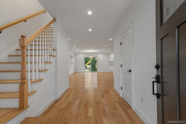 Building Photo - 65 Paulding Ln