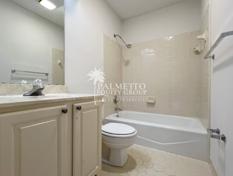 Building Photo - 210 N Lindell Rd