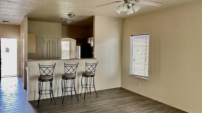Building Photo - 11884 Auburn Sands Dr