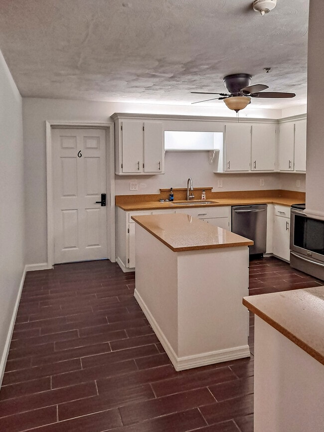 Building Photo - 1155 Buttermilk Ln