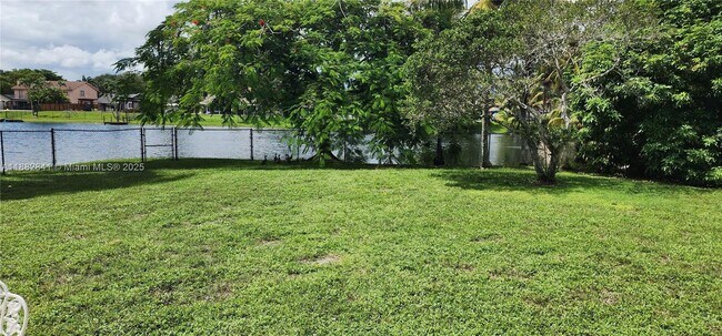 Building Photo - 4871 SW 103rd Ave