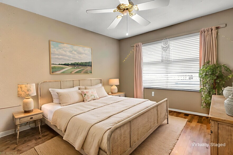 Building Photo - 2304 West Creek