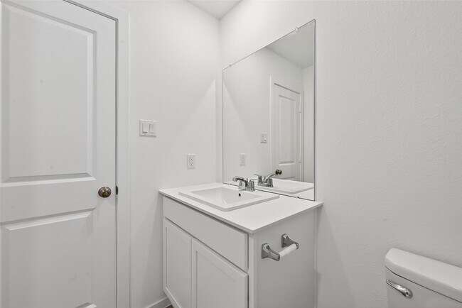 Building Photo - 216 Amy St