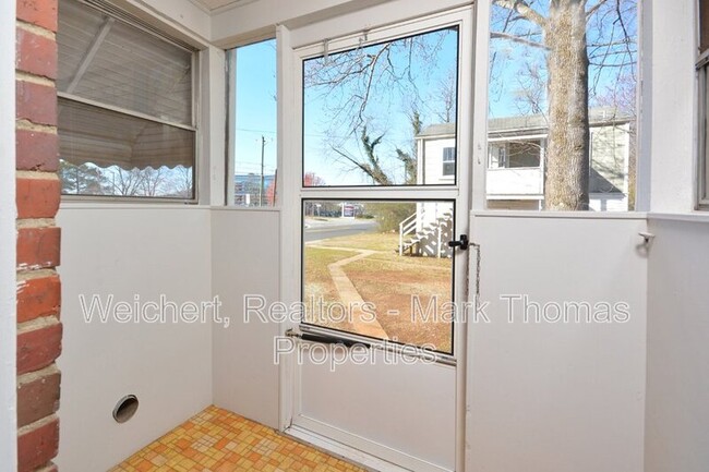 Building Photo - 3701 Turrentine St