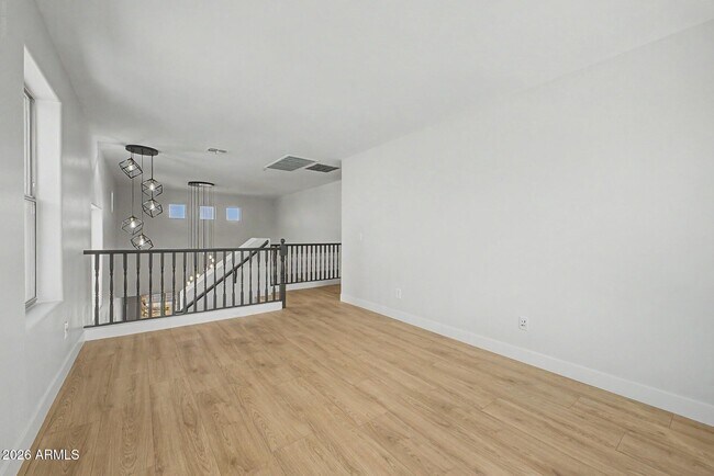 Building Photo - 7062 W Andrew Ln