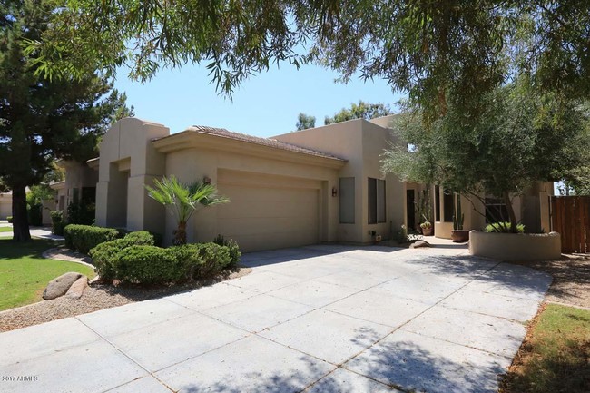 Primary Photo - 7371 E Vaquero Dr