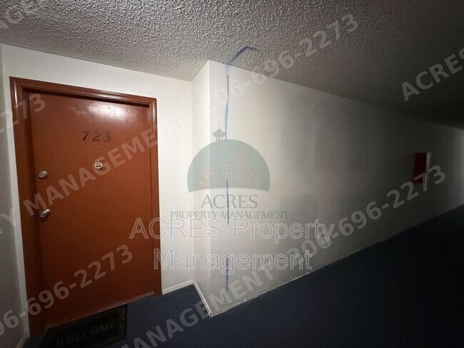 Building Photo - 524 6th Ave W