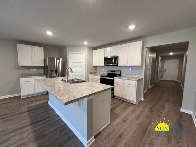 Building Photo - Gorgeous 4 Bedroom Home in Crestview!