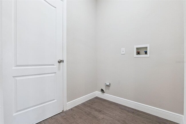 Building Photo - 1209 Cathcart Cir