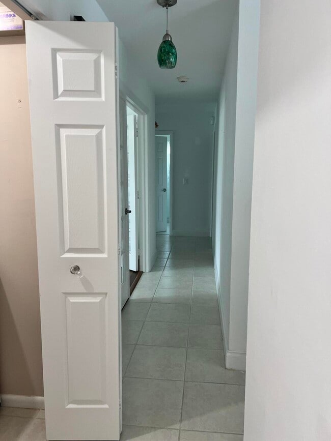 Building Photo - 3210 NW 23rd Ter