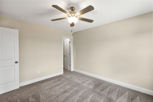 Building Photo - 463 Worsley Wy
