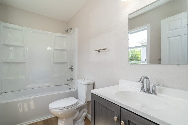 Building Photo - 1108 N 39th St