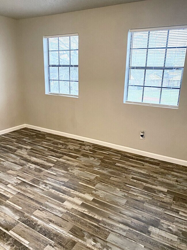 Building Photo - 6025B Bedford, Beaumont, TX 77708