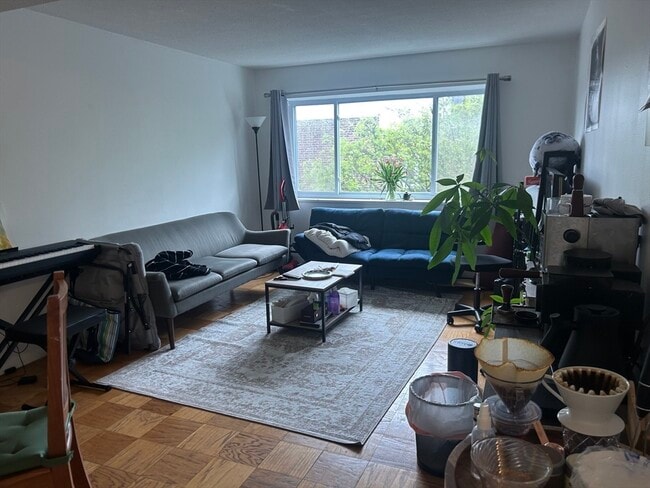 Building Photo - 287 Harvard St