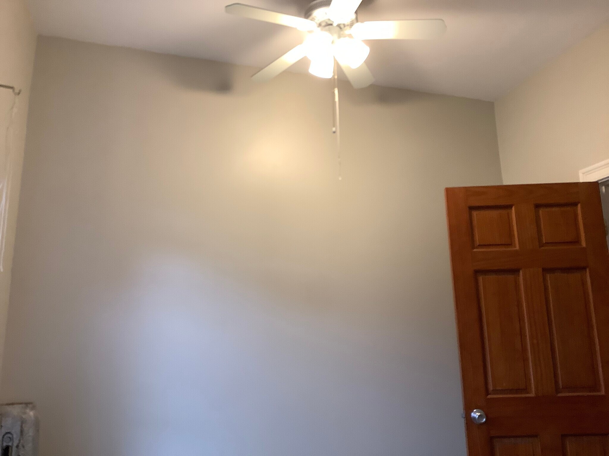 Bedroom 3 has a ceiling fan and measures 13’ by 9’8”. - 9 Jay St