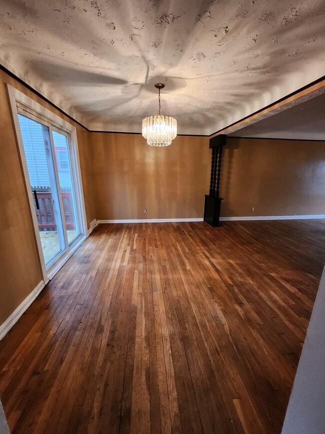 Building Photo - 2005 Hilton Rd